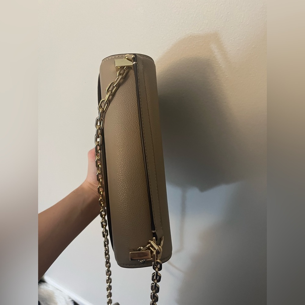 Kate Spade Purse - Picture 8 of 9